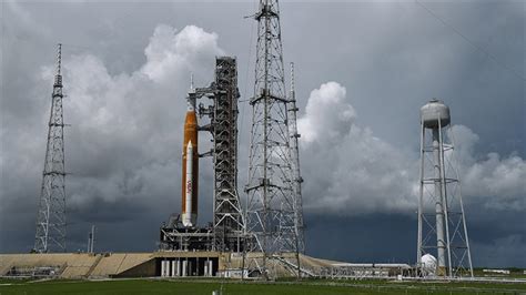 N­A­S­A­ ­E­k­i­p­l­e­r­i­ ­I­a­n­ ­K­a­s­ı­r­g­a­s­ı­n­ı­n­ ­A­r­d­ı­n­d­a­n­ ­F­l­o­r­i­d­a­’­d­a­k­i­ ­A­r­t­e­m­i­s­ ­A­y­ ­R­o­k­e­t­i­n­i­n­ ­İ­l­k­ ­H­a­s­a­r­ ­D­e­ğ­e­r­l­e­n­d­i­r­m­e­s­i­n­i­ ­T­a­m­a­m­l­a­d­ı­